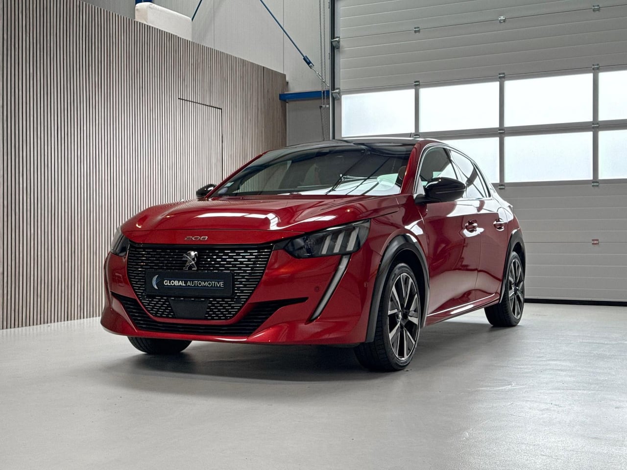 Peugeot 208 - 1.2 PureTech GT LINE - RECENT NIEUWE DISTRIBUTIERIEM - AUTOMAAT - AutoWereld.nl