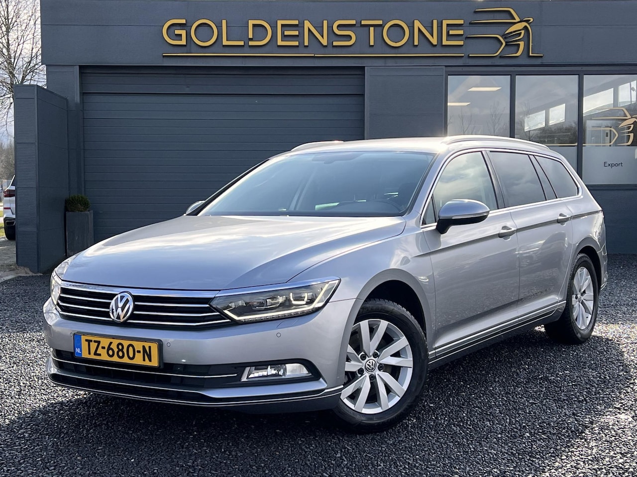 Volkswagen Passat Variant - 1.5 TSI Comfortline Business Automaat,2e Eigenaar,Navi,Pdc V+A,Trekhaak,Clima,Cruise,150pk - AutoWereld.nl