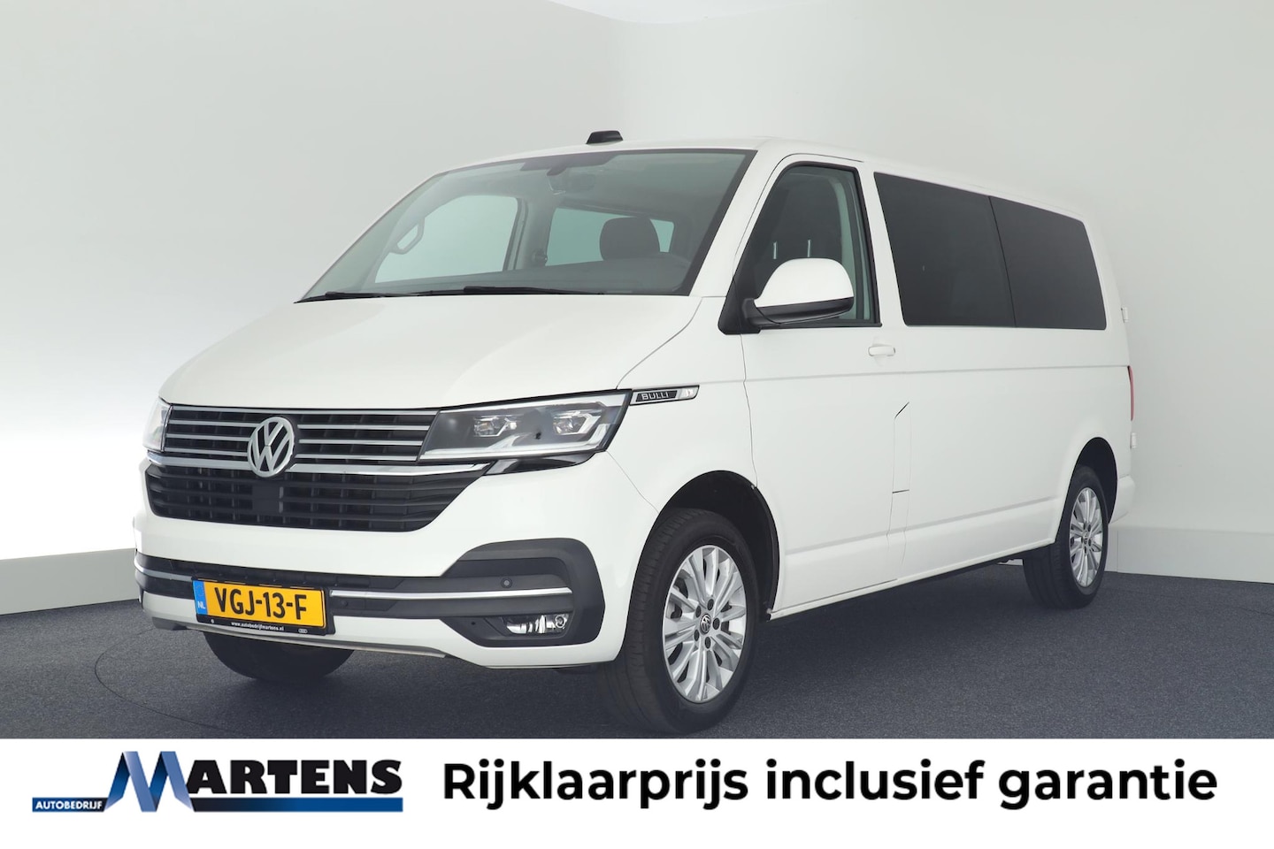 Volkswagen Transporter - 2.0 TDI 150pk DSG L2H1 30 DC Bulli Virtual Cockpit Led Parkeersensoren - AutoWereld.nl