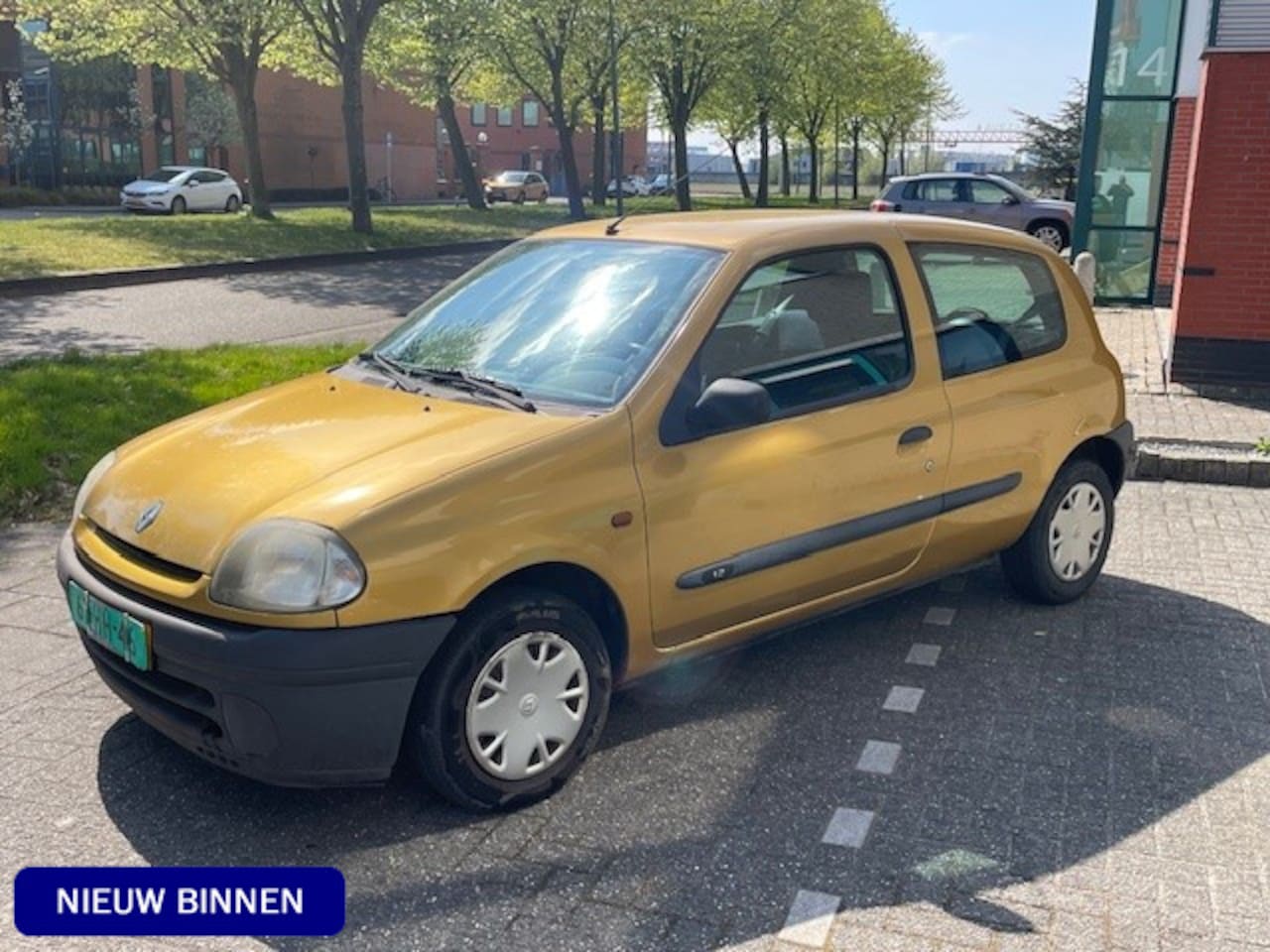 Renault Clio - 1.2 | KM 175000NAP | NW APK Bij Levering EL.RAMEN + EL.SPIEGELS BELLEN IS SNELLER TEL 0639 - AutoWereld.nl