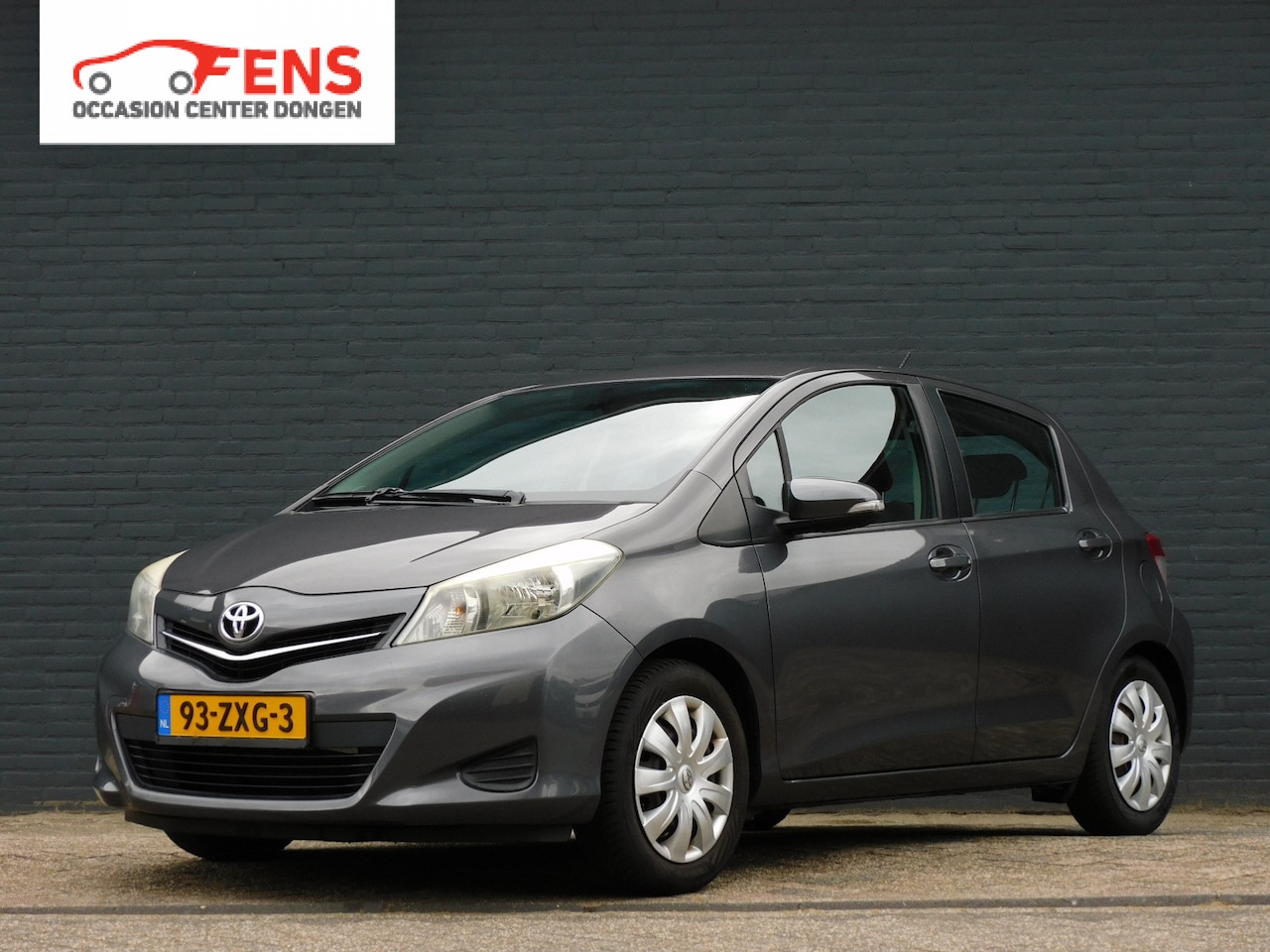 Toyota Yaris - 1.0 VVT-i Aspiration FULLMAP NAVI! ACHTERUITRIJCAM! AIRCO! TREKHAAK! - AutoWereld.nl