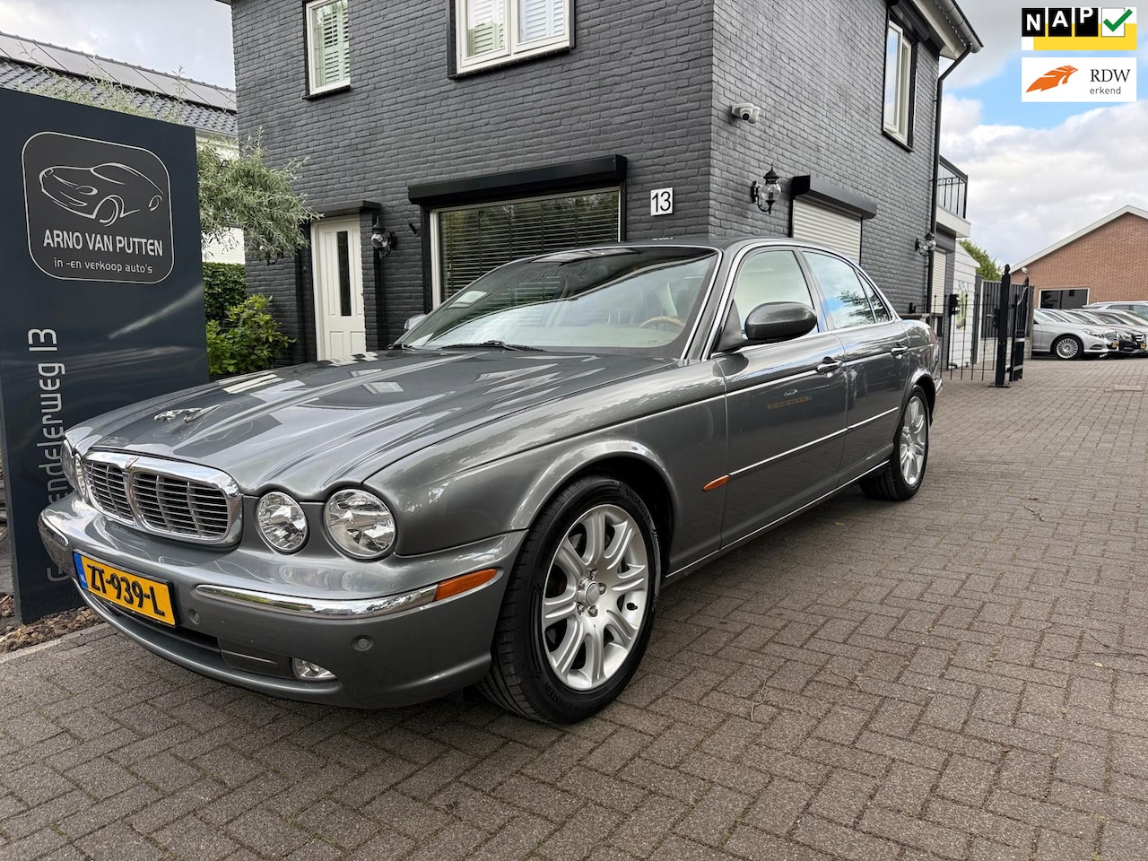 Jaguar XJ - 4.0 V8 Executive LWB 4.0 V8 Executive LWB - AutoWereld.nl