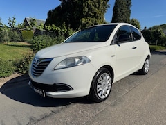 Lancia Y(psilon) - Ypsilon 0.9 TwinAir Silver Automaat Airco Cruise