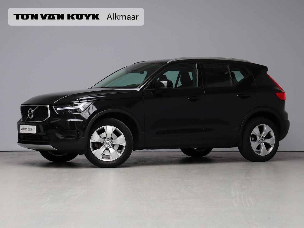 Volvo XC40 - T2 Automaat Momentum Business / Trekhaak / Adapt. cruise / CarPlay / Stoel+stuurverwarming - AutoWereld.nl