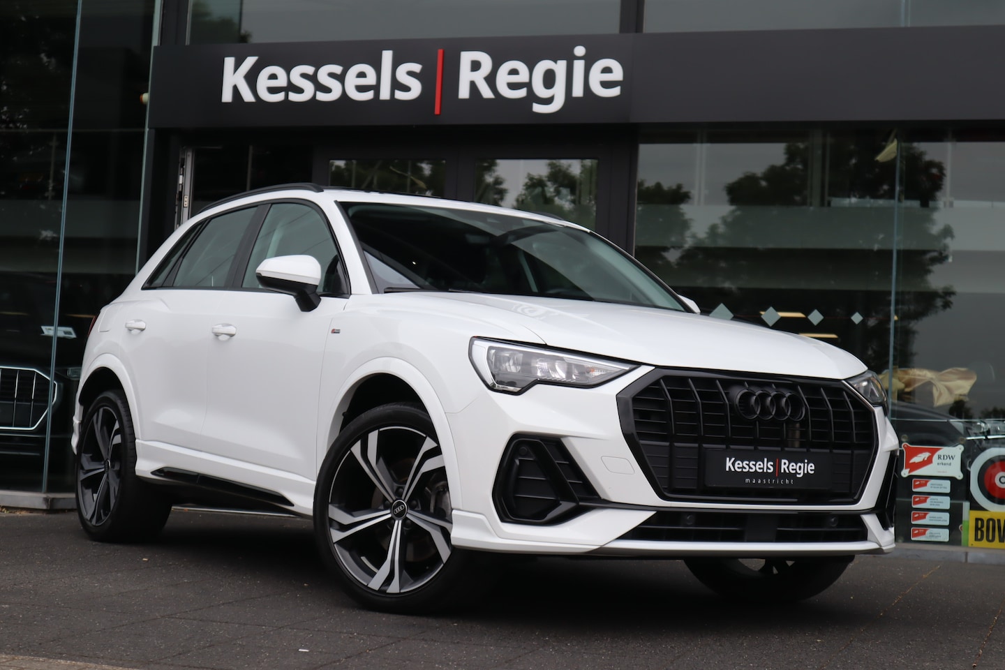 Audi Q3 - 45 TFSI e S-Line Panoramadak Led Virtual Leer Elec.trekhaak - AutoWereld.nl