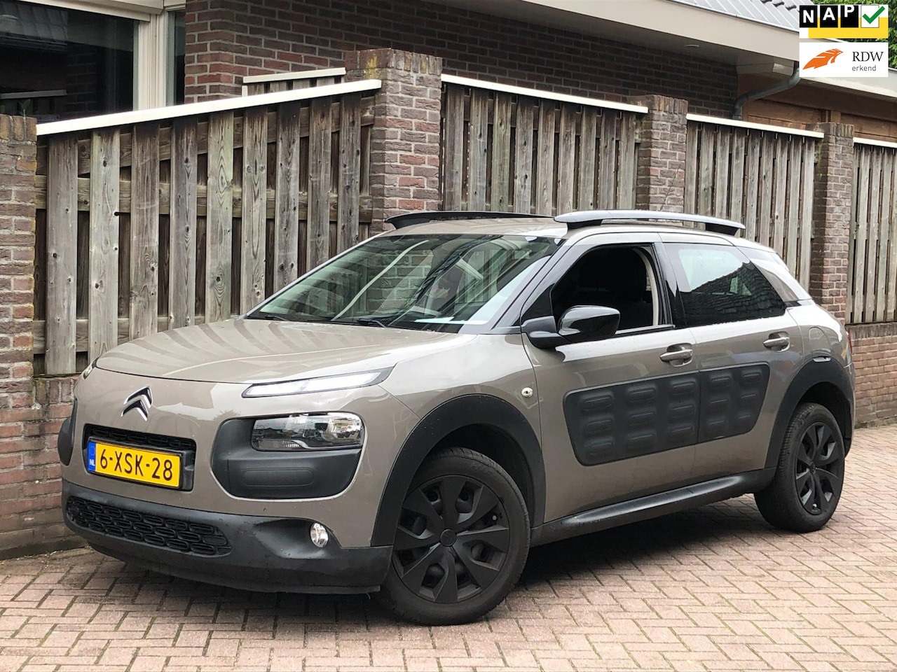 Citroën C4 Cactus - 1.2 e-VTi Feel AUTOMAAT, Nw.distributie, AIRCO, Cruise - AutoWereld.nl