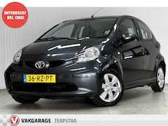 Toyota Aygo - 1.0-12V +/ 5-Drs/ Stuurbekr./ 14'' LMV/ Airbags/ Radio-CD AUX/ Bumpers in kleur/ Getint gl