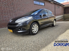 Peugeot 207 - 1.4-16V Color-line