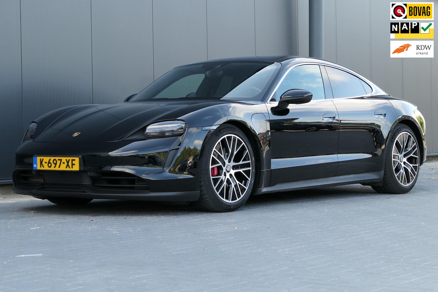 Porsche Taycan - 4S Performance 84 kWh Sport Chrono Pano Luchtvering Led Memory Carplay Keyless - AutoWereld.nl