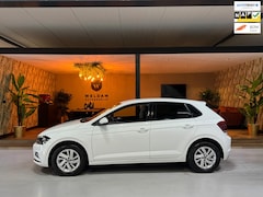 Volkswagen Polo - 1.0 TSI Style Garantie CarPlay Adoptieve Cruise StoelVW PDC Navi Led Rijklaar