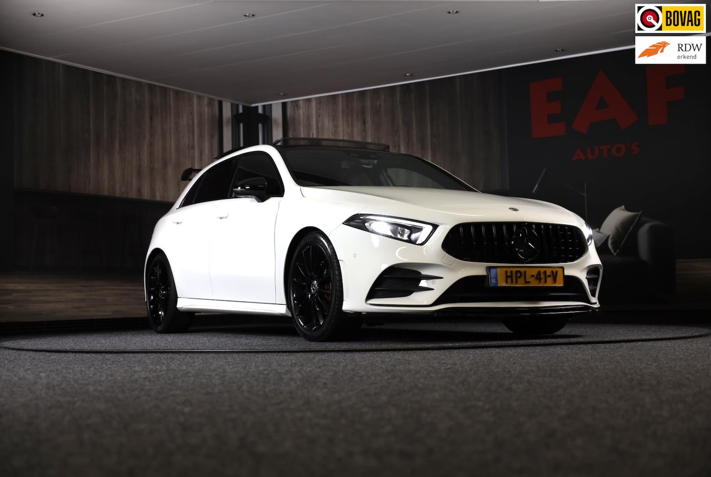 Mercedes-Benz A-klasse - 200 AMG 45 Look / Aut / 163 Pk / Navi / Camera / Cruise Control / F1 Flippers / Open Panor - AutoWereld.nl