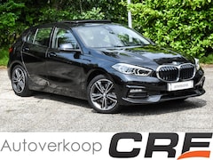 BMW 1-serie - 118i Executive Edition automaat / bekende historie / panoramadak / sportstoelen / parkeers