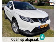 Nissan Qashqai - 1.2 Business Edition AUTOMAAT LEER NAVI PANO