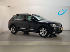 Volkswagen Tiguan - 1.5 TSI Comfortline Business Camera Trekhaak Navigatie DAB+ App-Connect