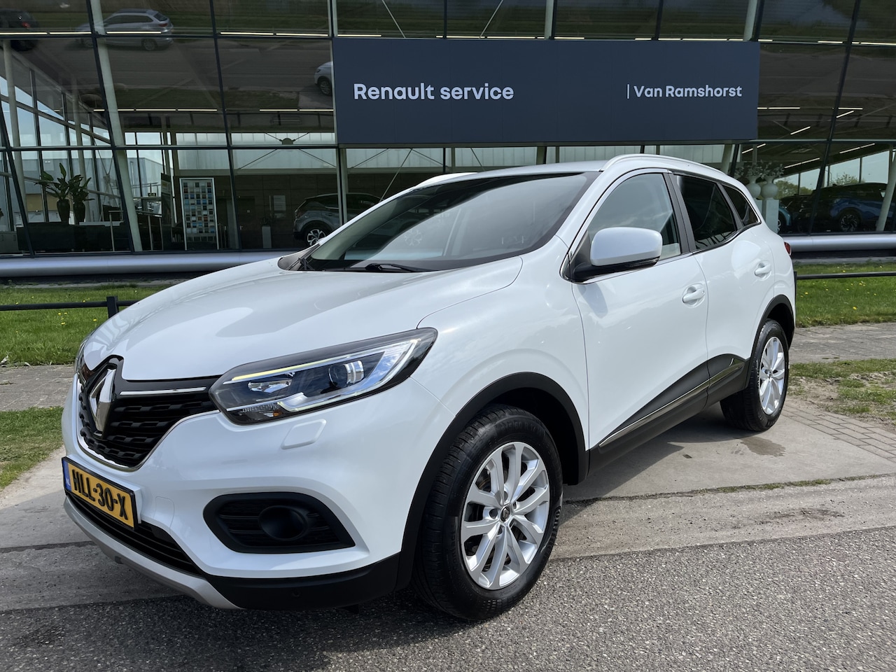 Renault Kadjar - 1.3 TCe 140 PK intens / Dealer onderhouden/ Automaat / Stoelverw. / Keyless / PDC V+A / Cl - AutoWereld.nl