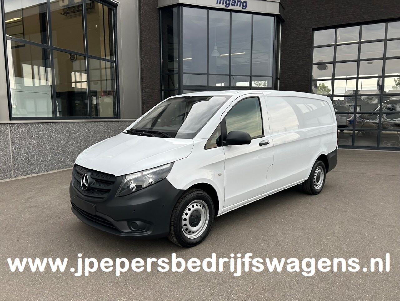 Mercedes-Benz Vito - 114 CDI Lang / Trekhaak / Camera / Navigatie / Cruise control / Airco / Euro6 / Achterdeur - AutoWereld.nl