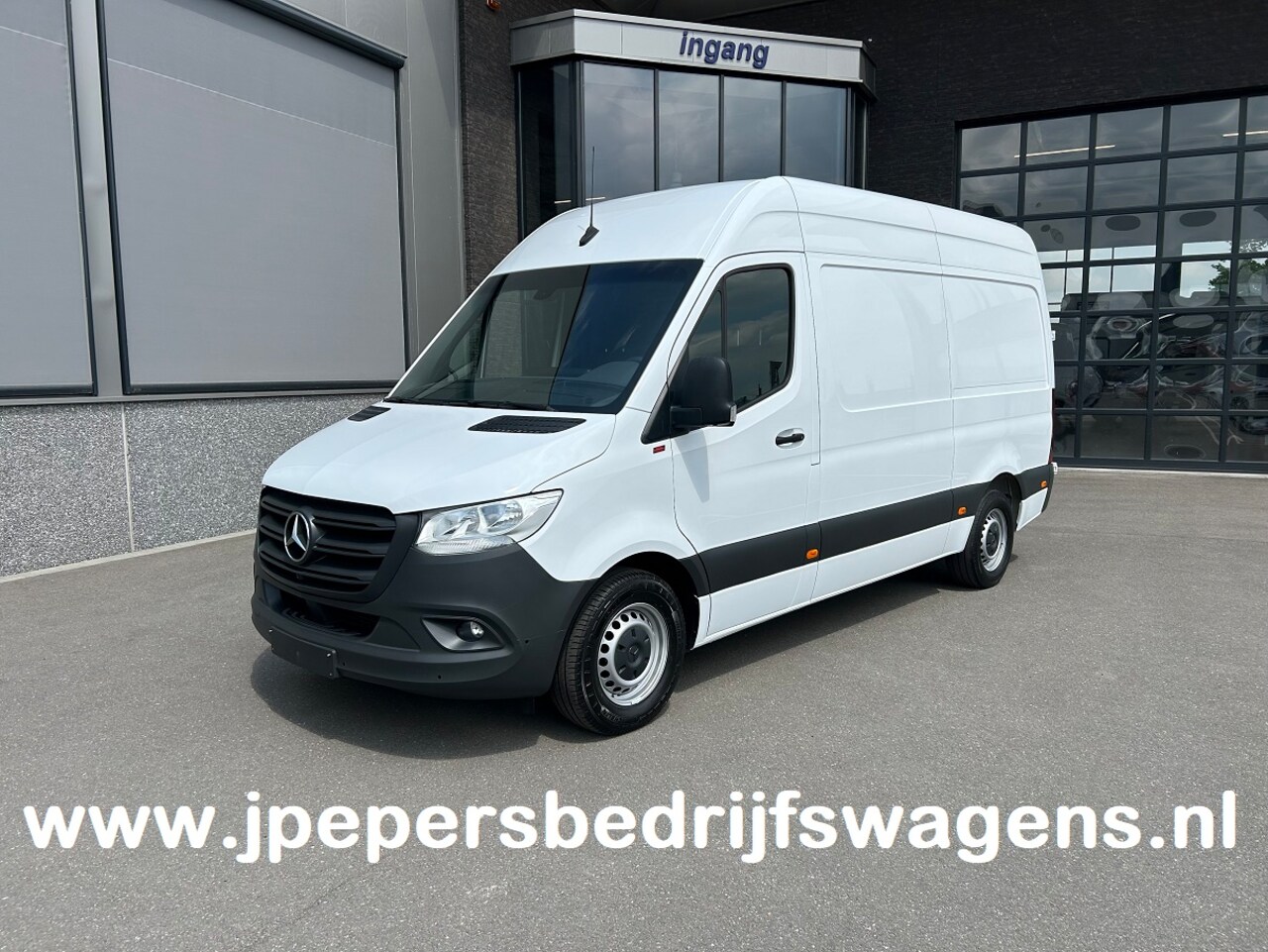 Mercedes-Benz Sprinter - 314 CDI RWD L2 H2 360 Camera / MBUX / Navigatie / Airco / Parkeersensoren / 270 Graden ach - AutoWereld.nl