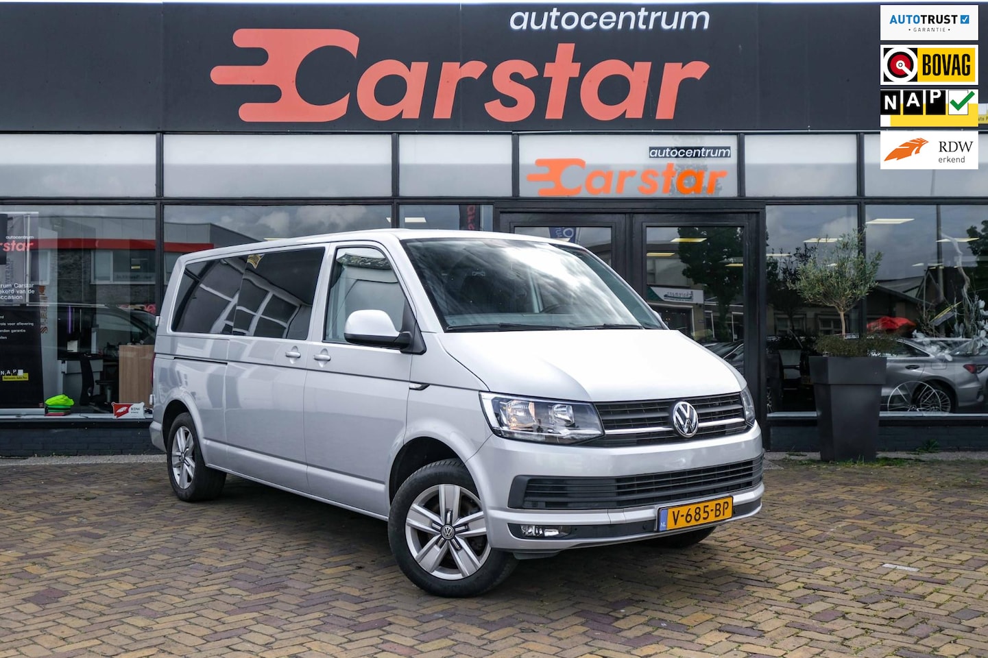 Volkswagen Transporter - 2.0 TDI L2H1 DC Comfortline Plus|Navi|Cruise|Trekhaak|Camera - AutoWereld.nl