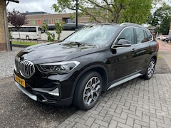 BMW X1 - 2.0i sDrive High Executive Incl. Onderhoudscontract