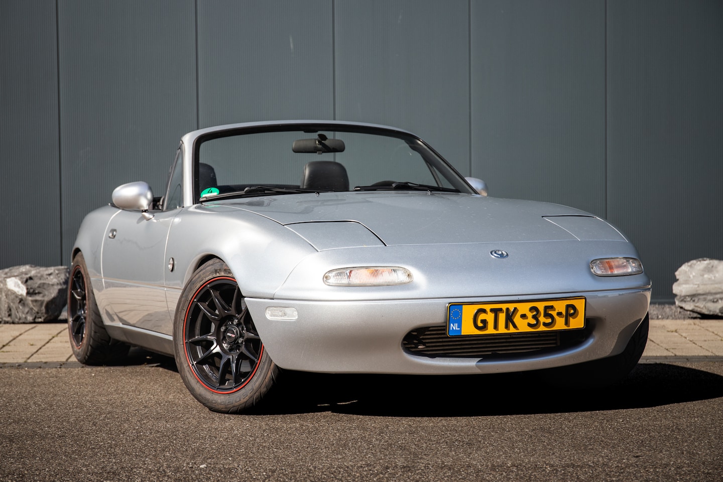 Mazda MX-5 - 1.6i Mazda MX-5 1.6 NA Turbo – 320pk 370nm – Gesmeed Gereviseerd - AutoWereld.nl
