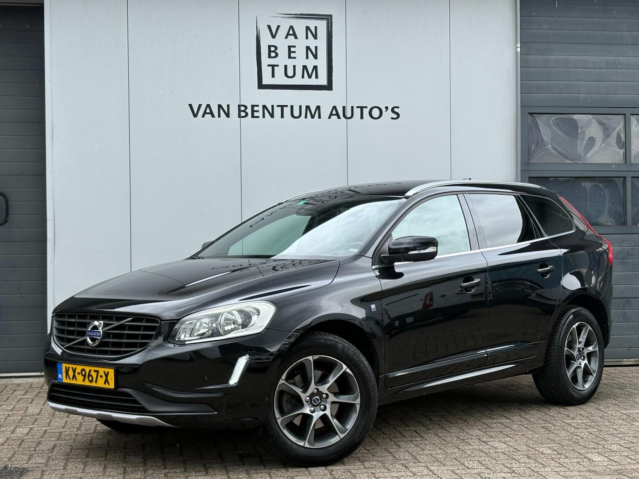 Volvo XC60 - 2.0 D4 190pk Autom. Ocean Race Navi Leder Clima Cruise - AutoWereld.nl