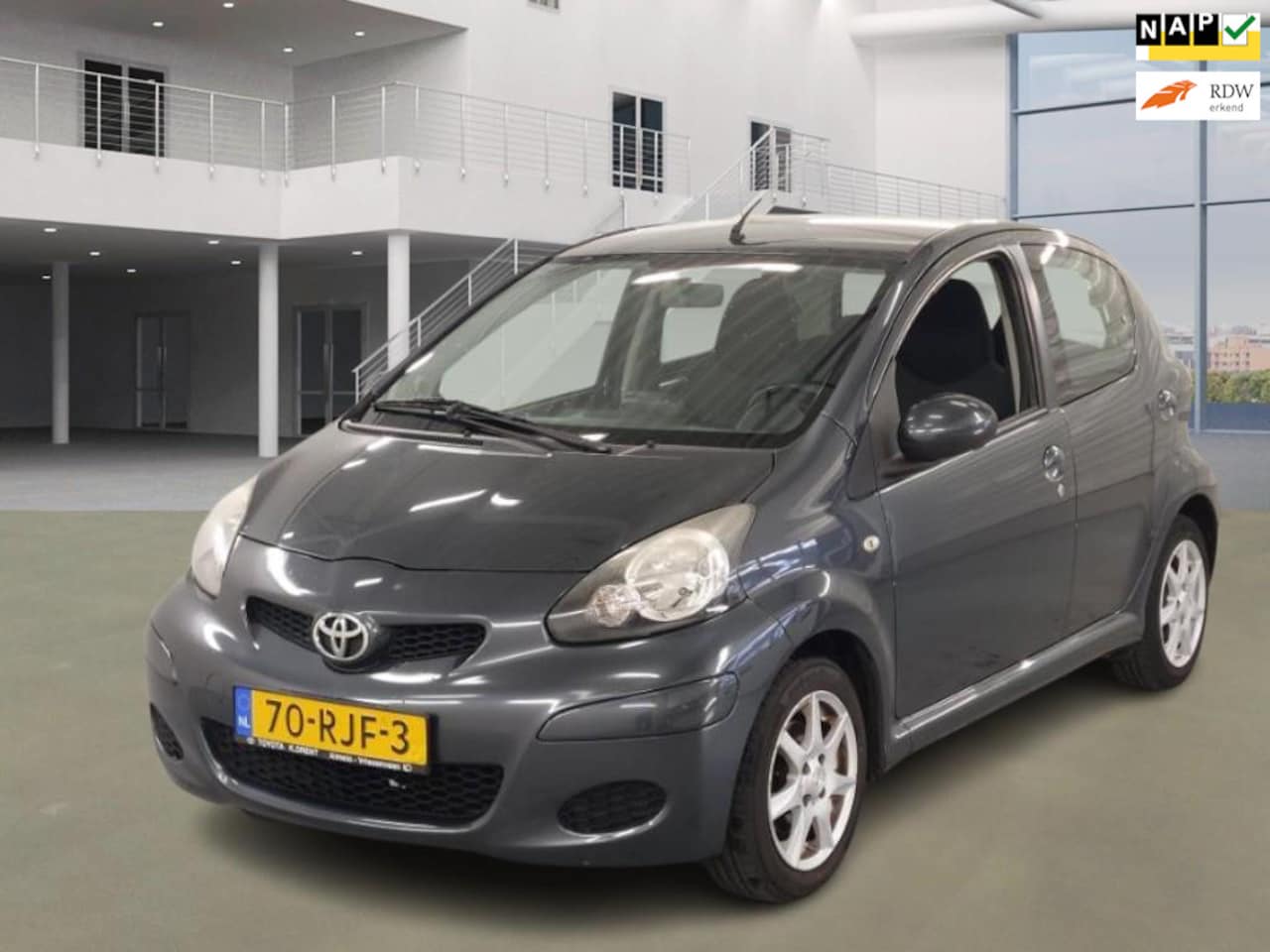 Toyota Aygo - 1.0-12V Comfort Navigator 1.0-12V Comfort Navigator - AutoWereld.nl