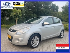 Hyundai i20 - 1.2i Plus Mooie goed onderhouden en bijgehouden auto ! Keurig netjes