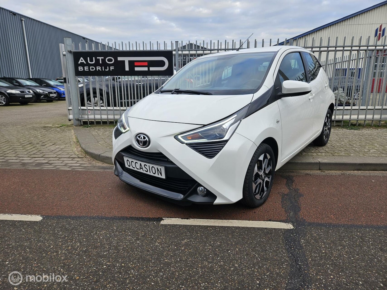 Toyota Aygo - 1.0 VVT-i x-play camera - AutoWereld.nl