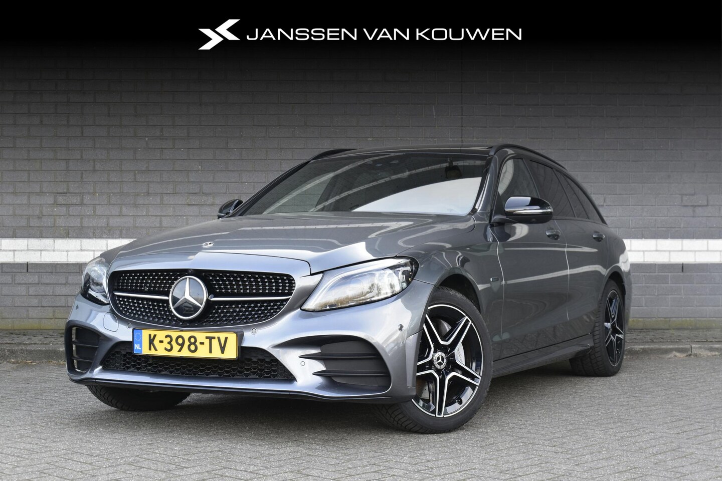 Mercedes-Benz C-klasse Estate - 300 e Business Solution AMG Limited / Pano / Stoelverwarming / Navigatie / Afn. Trekhaak - AutoWereld.nl