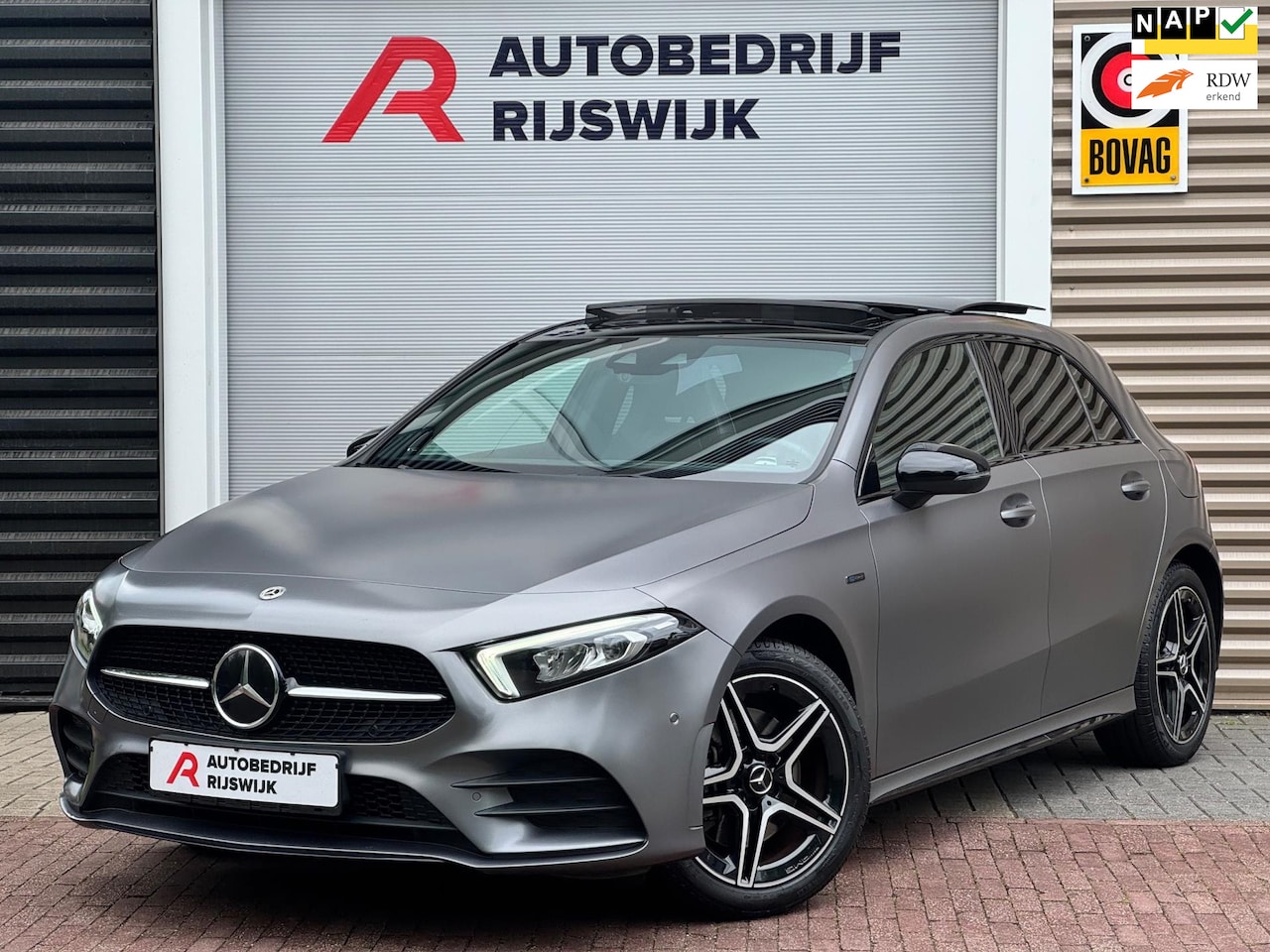 Mercedes-Benz A-klasse - 250 e Premium Magno Pano/Burmester/Camera - AutoWereld.nl