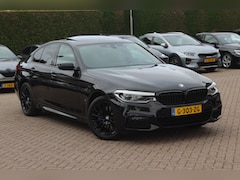 BMW 5-serie - 530e iPerformance eDrive Ed. M Sport / Schuifdak / Camera / Leder / Head-up / 18'' / Virtu