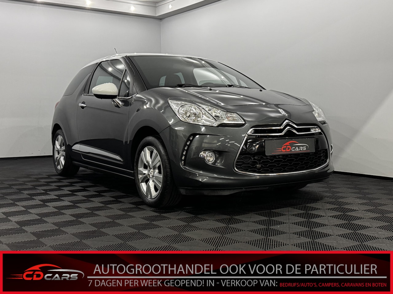 DS 3 - 1.2 PureTech So Chic Clima, Navi, Cruise control, Bluetooth, Lichtmetalen velgen - AutoWereld.nl