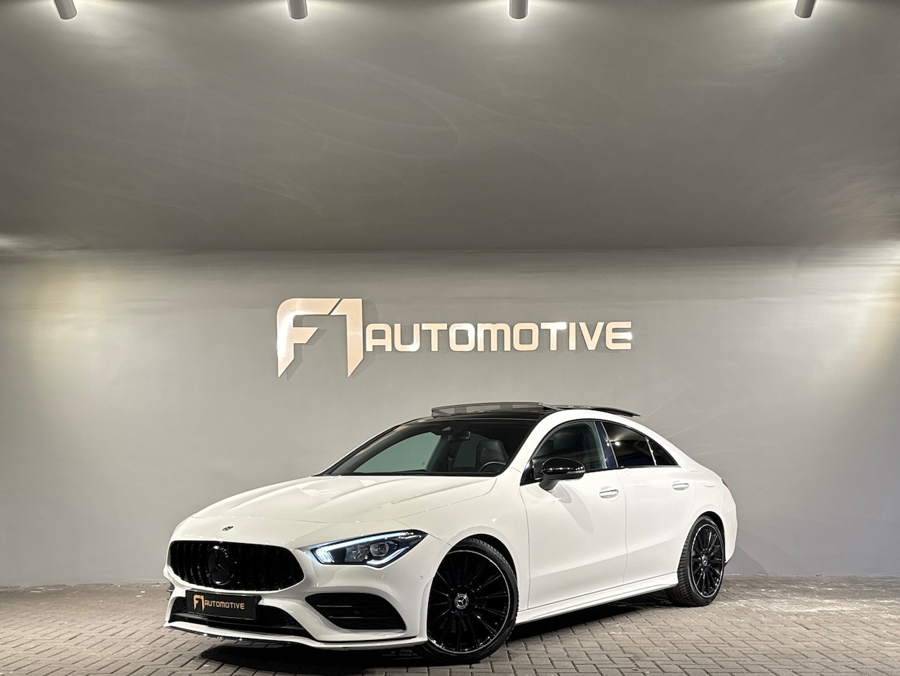 Mercedes-Benz CLA-Klasse - 220 4MATIC AMG Pano|Sfeer|Cam|Keyles - AutoWereld.nl