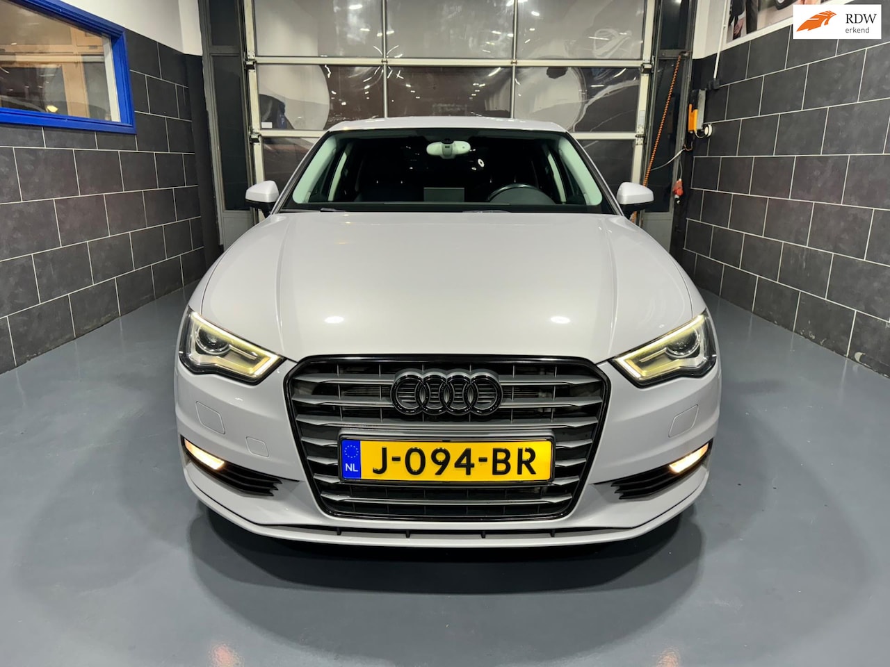 Audi A3 Limousine - 1.4 TFSI Ambition - Stoelverwarming - Airco - Bleutooth - Nw. APK - AutoWereld.nl