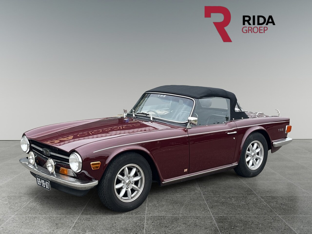Triumph TR6 - 2.5 roadster overdrive - AutoWereld.nl