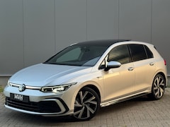 Volkswagen Golf - 1.5 eTSI R-Line Business+ IQ Light - Sterrenhemel - Panorama - Automaat - Virtual - Ambien