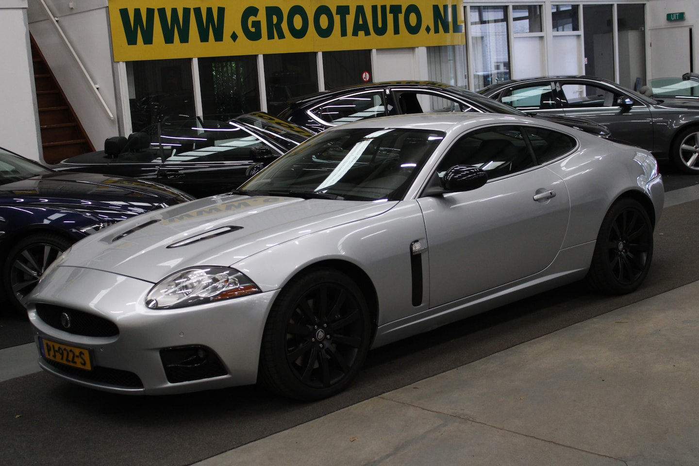 Jaguar XKR - 4.2 V8 Coupé Automaat Supercharged 417PK Youngtimer, Airco, Cruise control, Stoelverwarmin - AutoWereld.nl