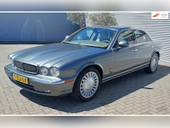 Jaguar XJ - 4.2 V8 Super Supercharged Youngtimer in nieuwstaat