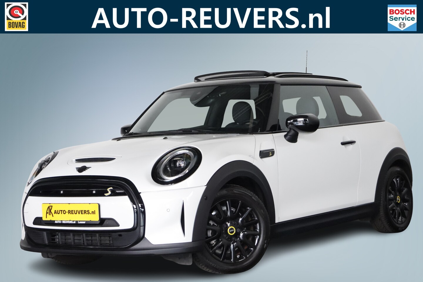 MINI Mini-Electric - Cooper Navigatie / Panorama / HarmanKardon / HUD - AutoWereld.nl
