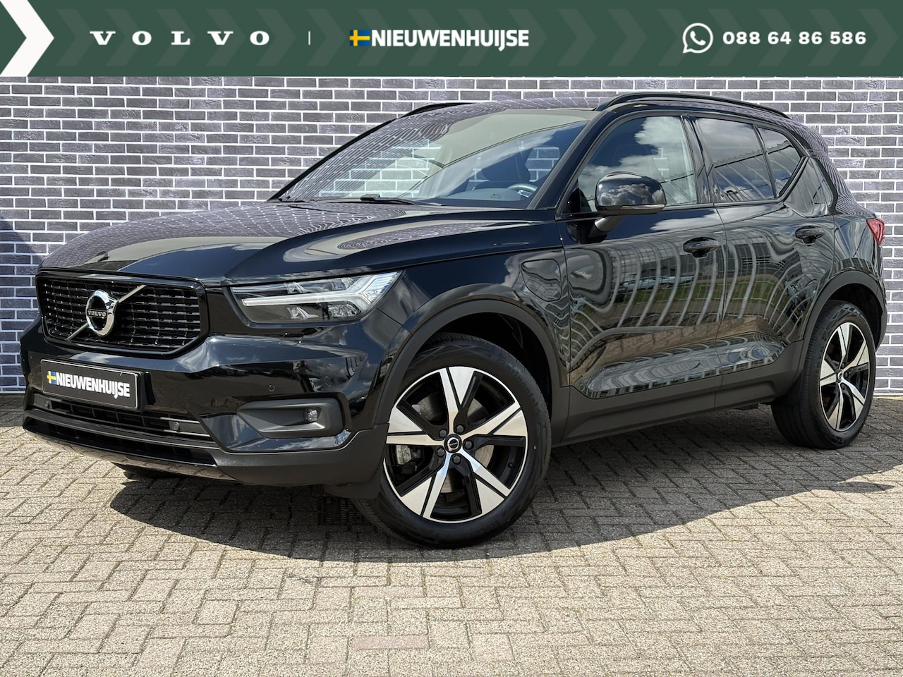 Volvo XC40 - 1.5 T5 Recharge R-Design | Trekhaak | Stuur + Stoel verwarming | Camera | Full Active LED - AutoWereld.nl