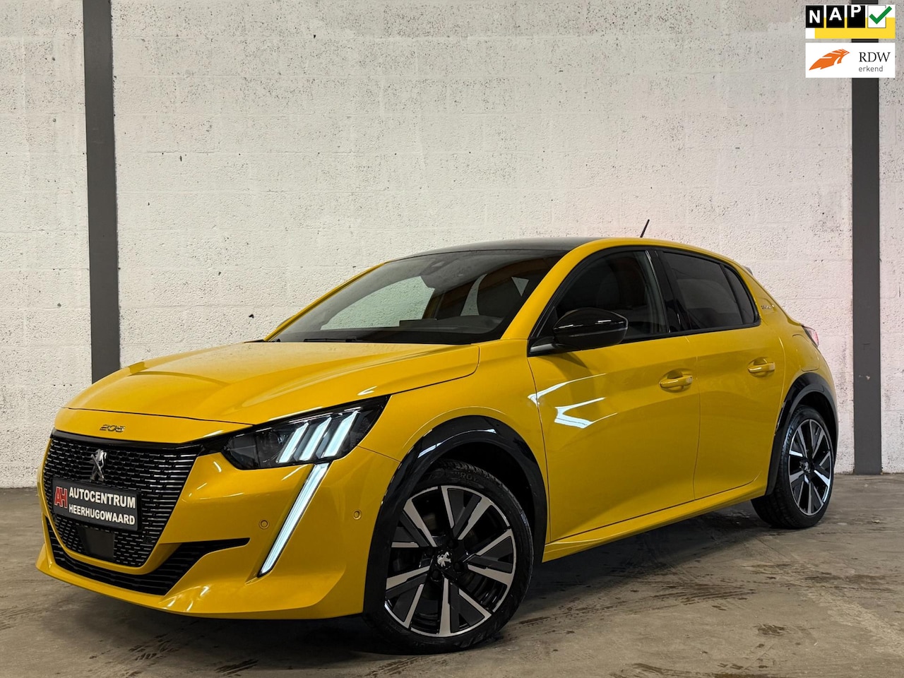 Peugeot 208 - 1.2 PureTech GT-Line Pano|Carplay|LED|Camera|Dealer Onderhouden !! - AutoWereld.nl