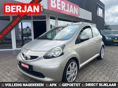 Toyota Aygo - 1.0-12V AIRCO LEER ALCANTARA LEDEREN STUUR VELGEN TOERENTELLER APK APRIL 2026 LEUKE AUTO