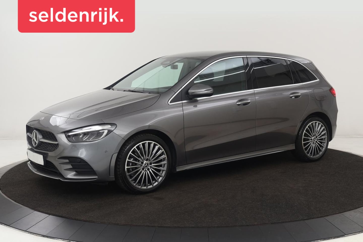 Mercedes-Benz B-klasse - 250e AMG | Stoelverwarming | Camera | Sfeerverlichting | Keyless | Leder/Alcantara | Navig - AutoWereld.nl