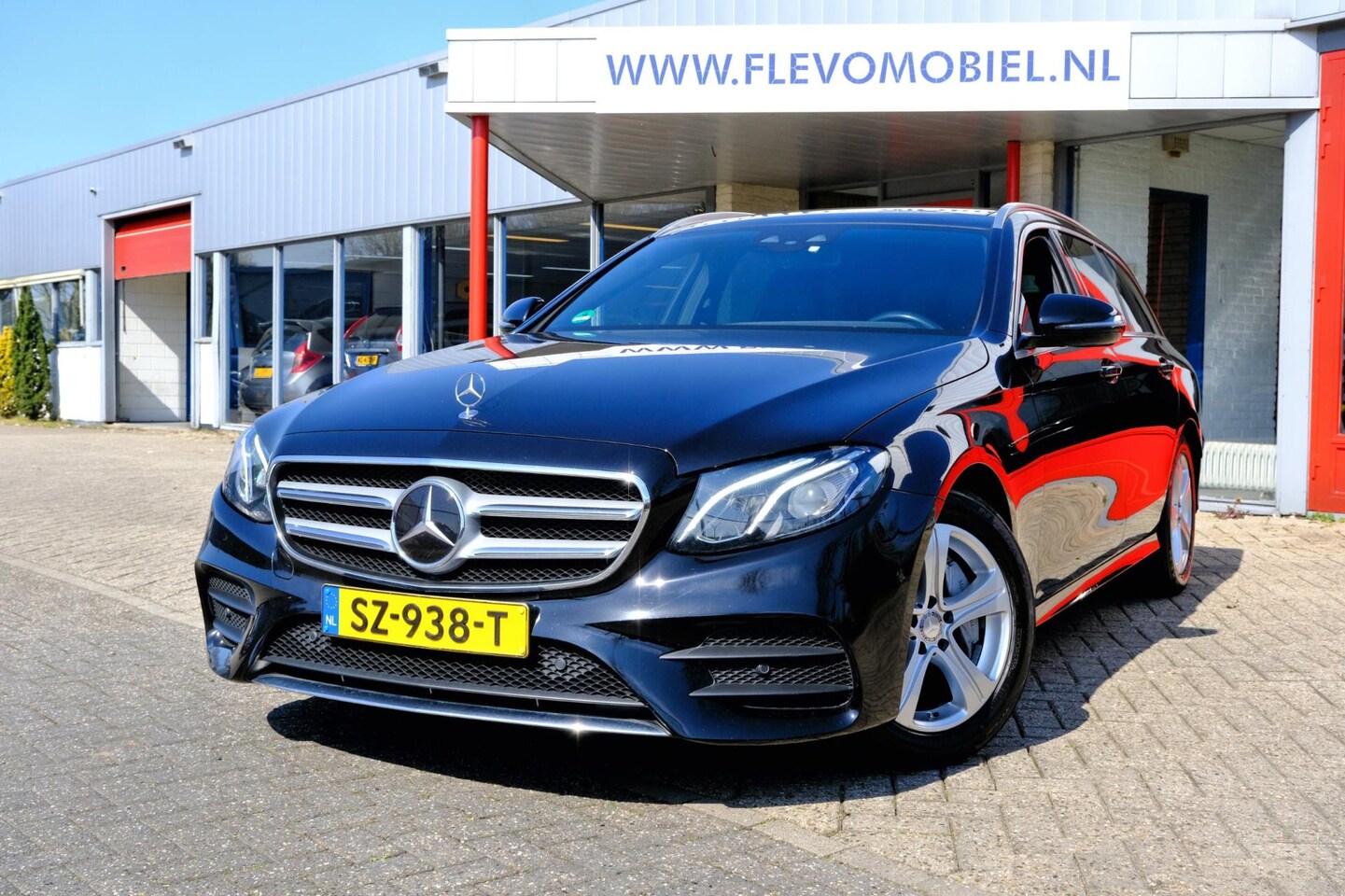 Mercedes-Benz E-klasse Estate - 200 184pk AMG Aut. | APK April 2027 - AutoWereld.nl