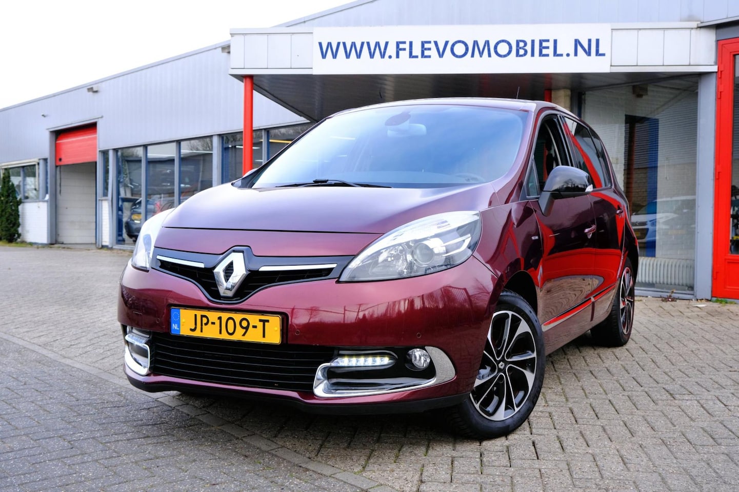 Renault Scénic - 1.2 TCe 132pk Bose Navi|Clima|LMV|Cam - AutoWereld.nl