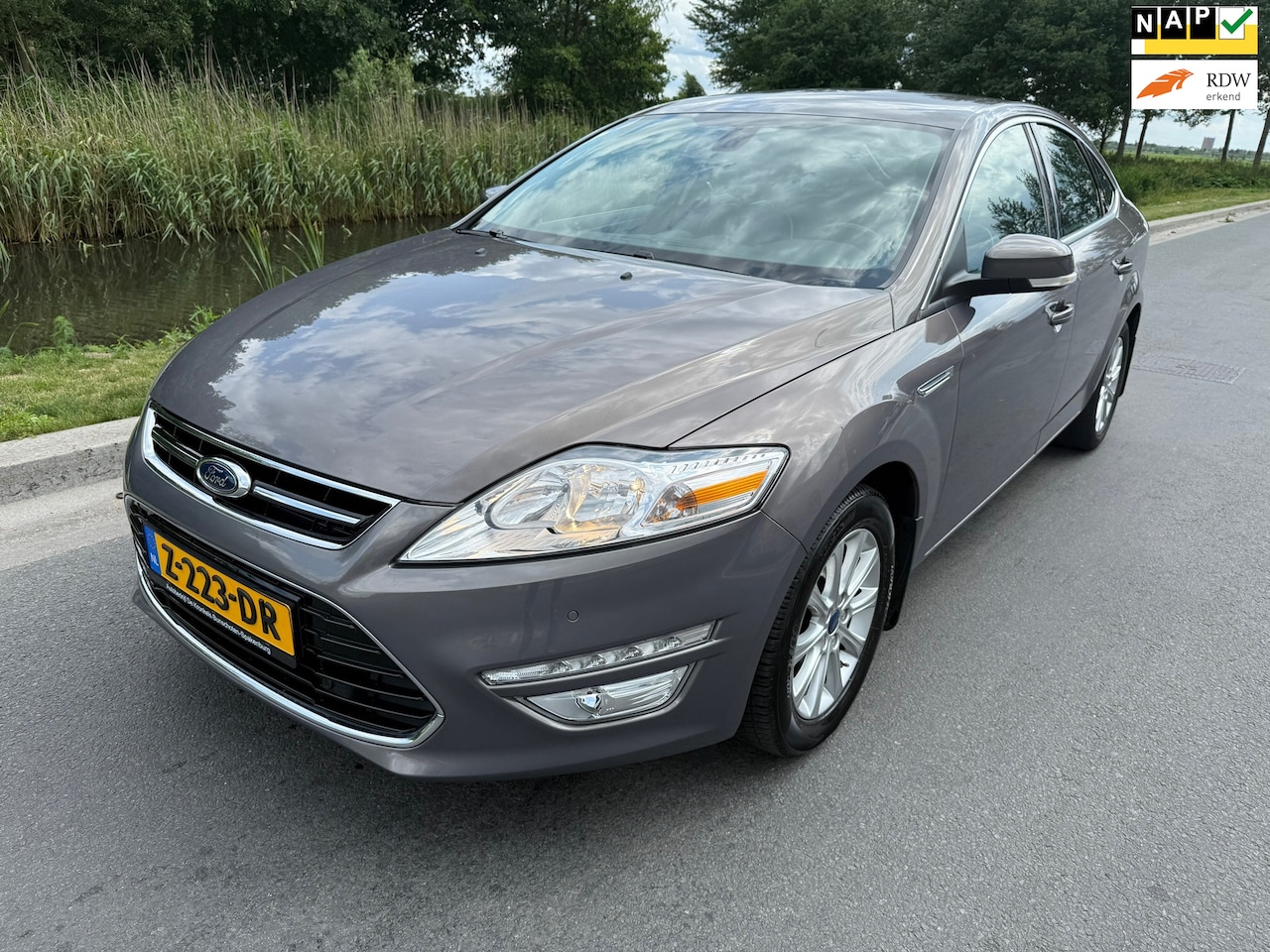 Ford Mondeo - 1.6 EcoBoost Platinum 2014/1e EIGENAAR/LEDER/NAVIGATIE/PDC/AFN TREKHAAK/CLIMATE CONTROLE/U - AutoWereld.nl
