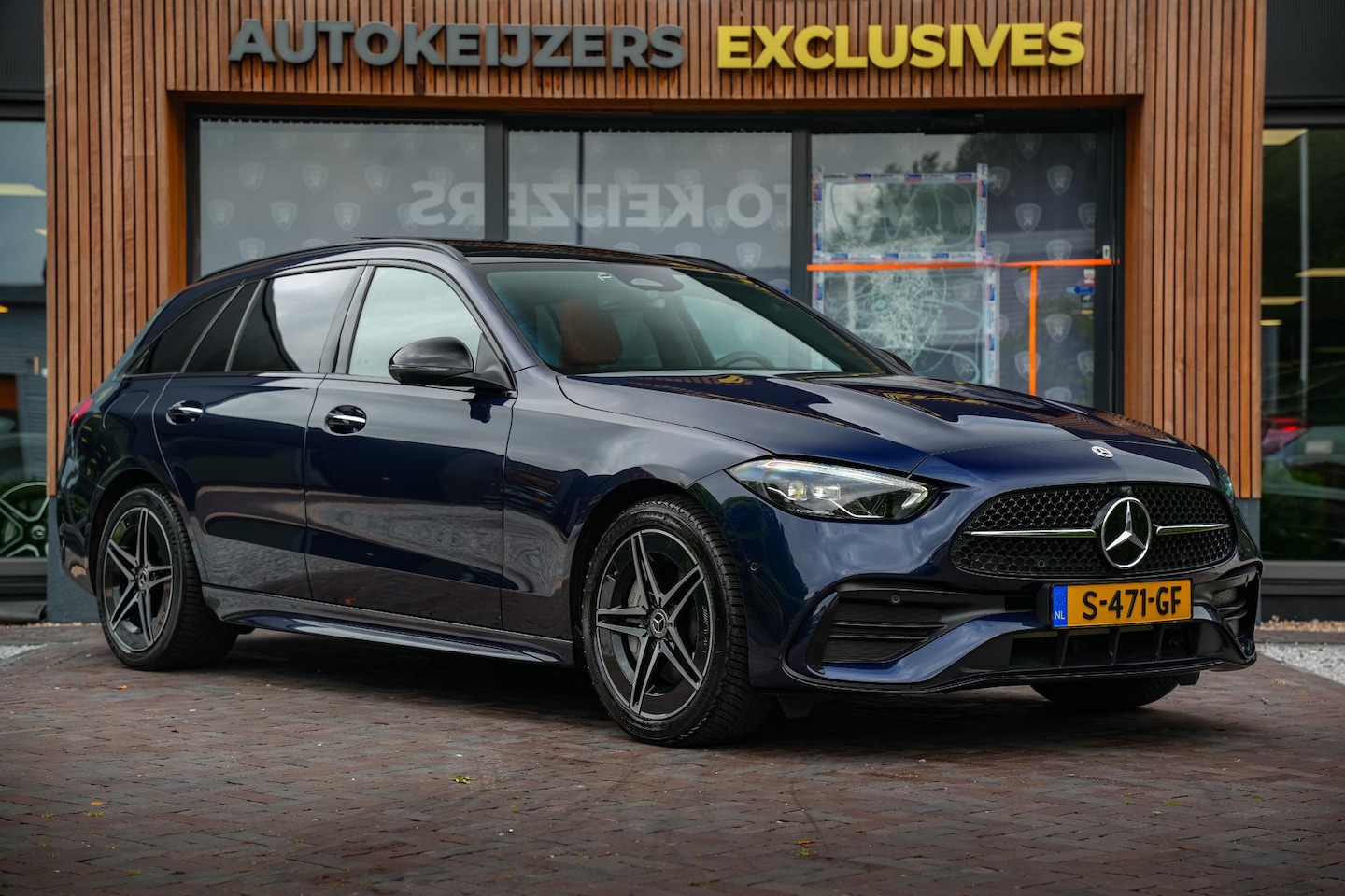 Mercedes-Benz C-klasse Estate - 300 e AMG Line Panoramadak Luxe Leder Adapt. Cruise Headup Display LED Trekhaak 18''LM 1e - AutoWereld.nl