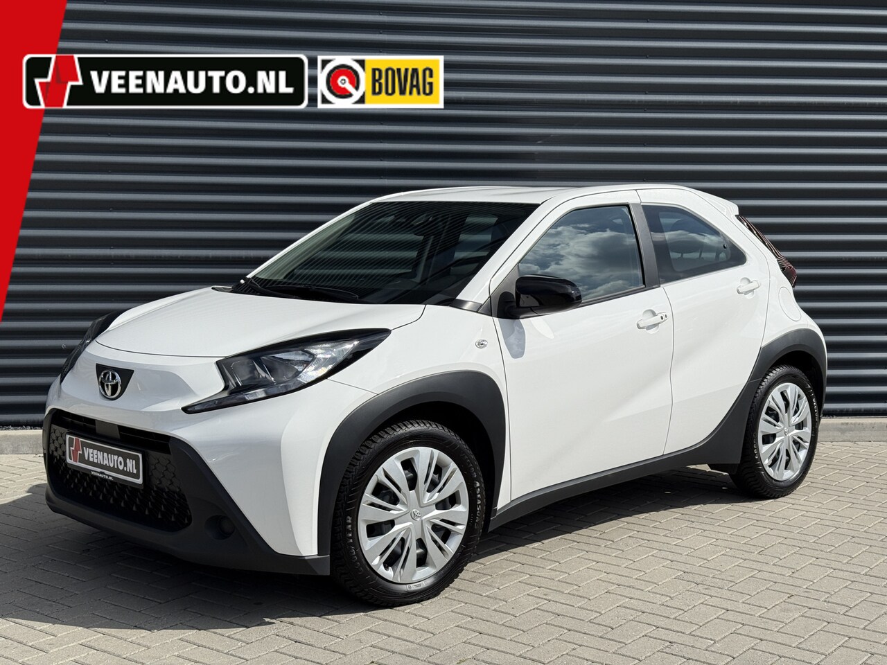 Toyota Aygo X - 1.0 VVT-i MT Play Camera/Stoelwarm/Apple/Android - AutoWereld.nl