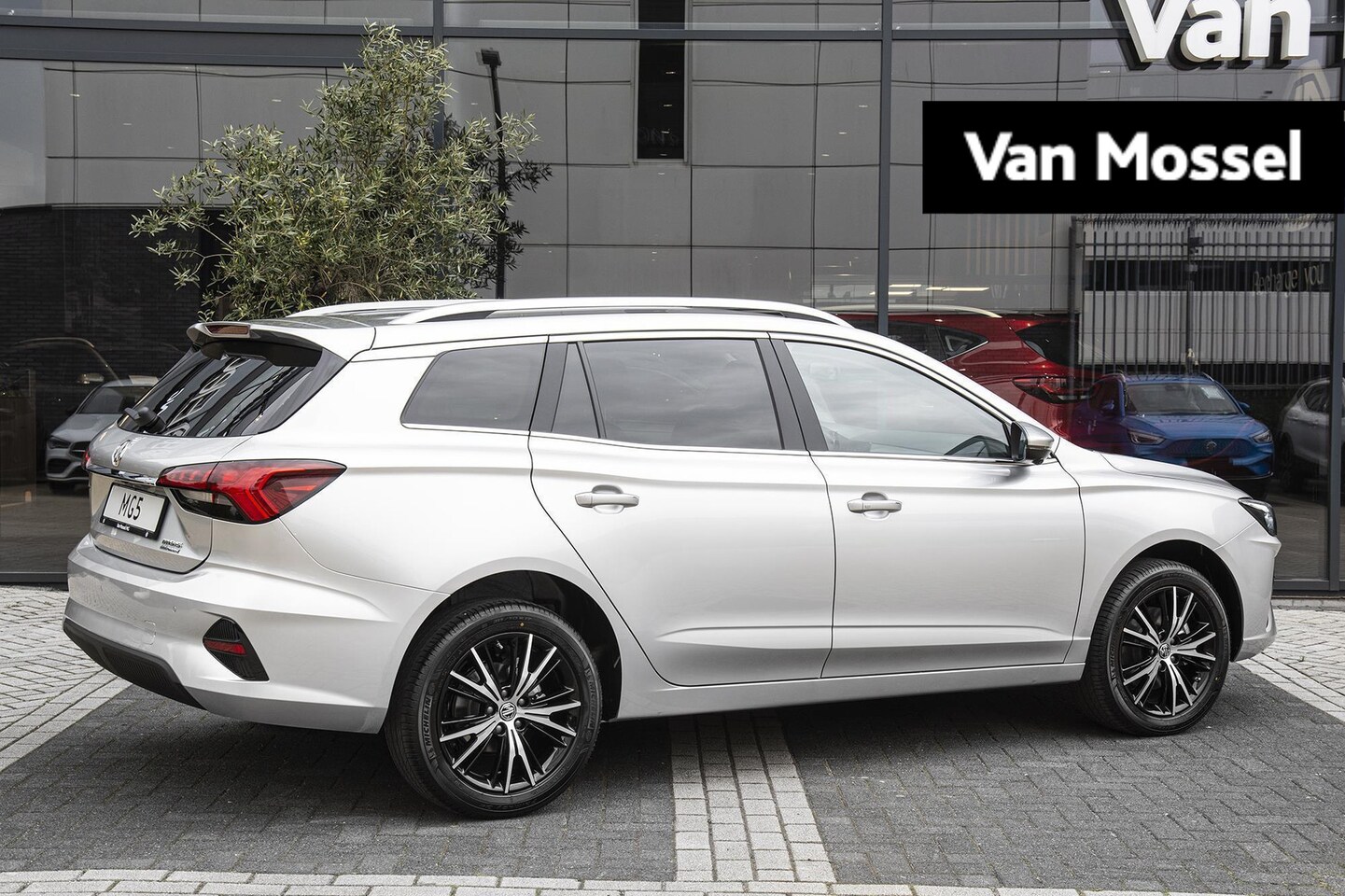 MG MG5 Electric - Standard Range Luxury 50 kWh Airconditioning | 360 graden camera | Apple Carplay | ACC| Vo - AutoWereld.nl
