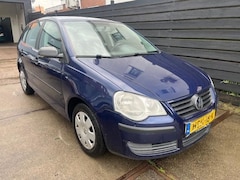 Volkswagen Polo - 1.2-12V Optive AIRCO/5 DEURS/NIEUWE APK